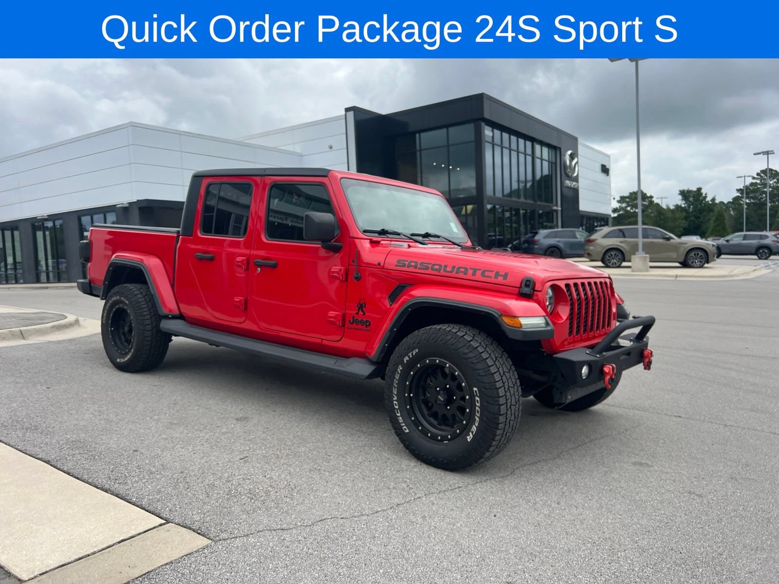 Used 2022 Jeep Gladiator Sport AWD/4WD image 3