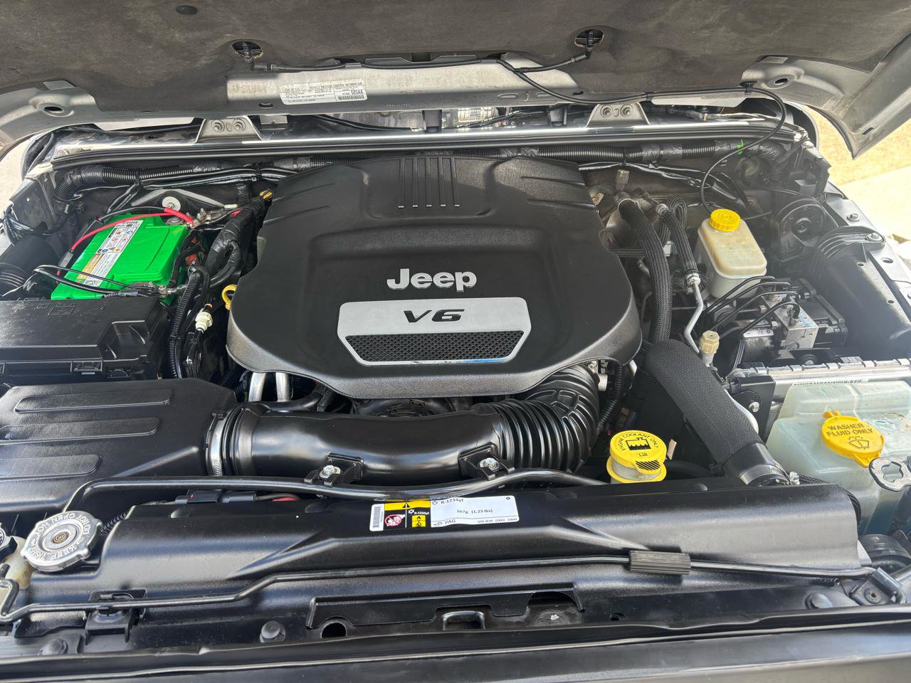 Used 2016 Jeep Wrangler Unlimited Sahara w/ Dual Top Group AWD/4WD image 34