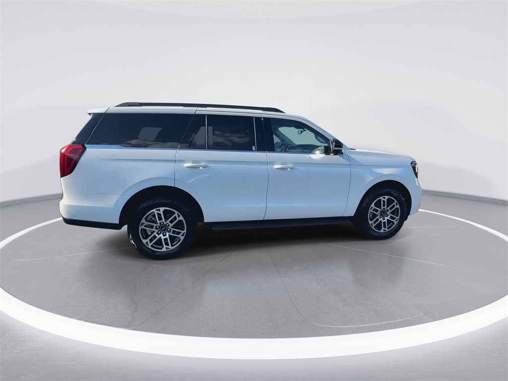 New 2025 Ford Expedition Active image 9