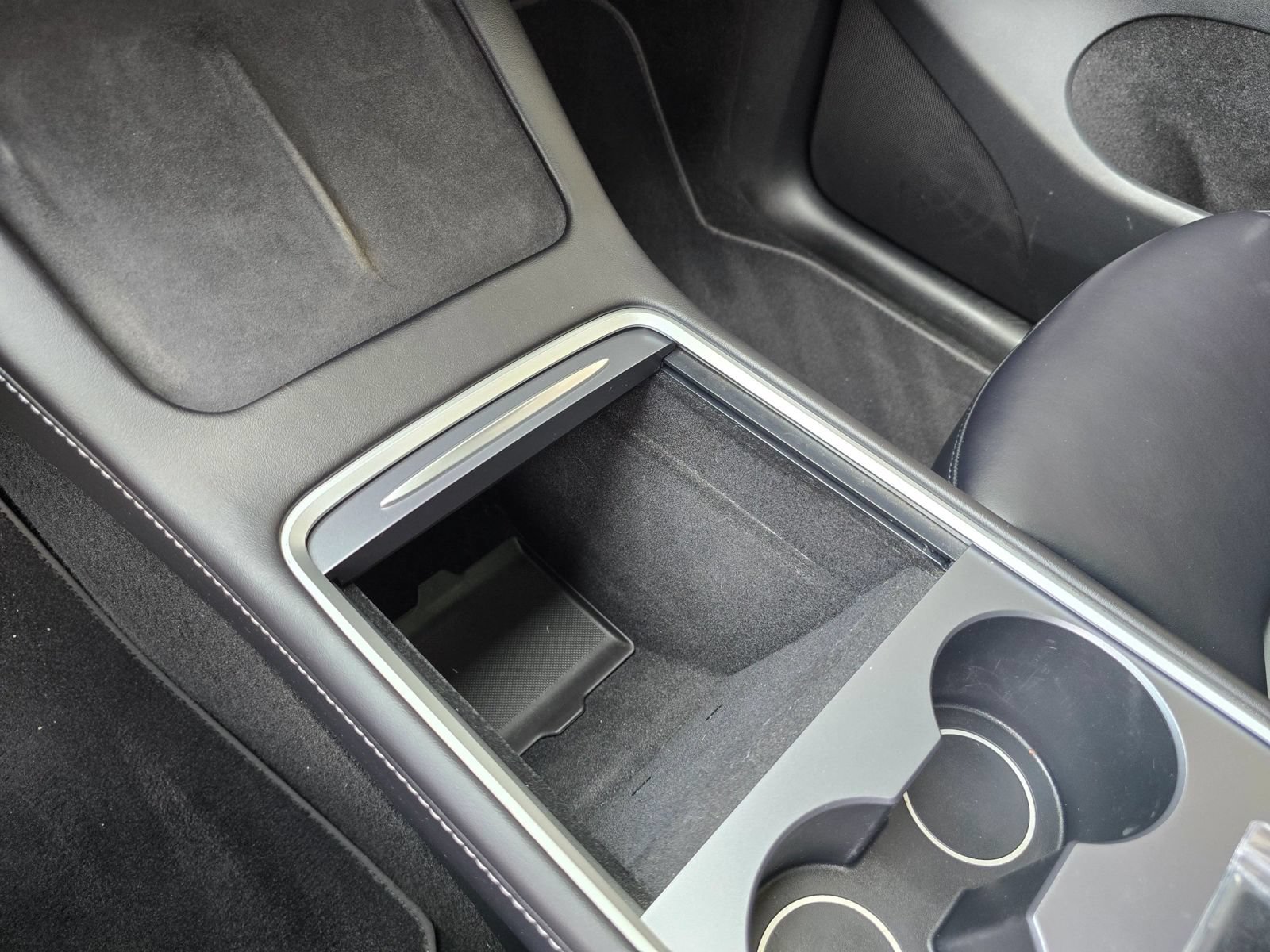 Used 2023 Tesla Model Y Long Range AWD/4WD image 22