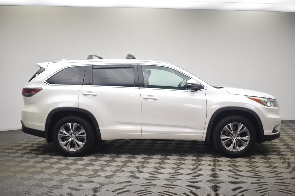 Used 2015 Toyota Highlander XLE AWD/4WD image 15