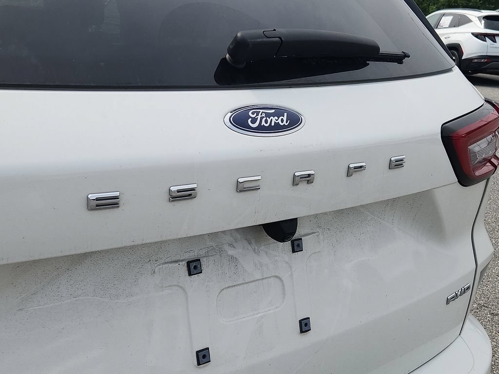 Used 2023 Ford Escape ST-Line w/ Tech Pack #1 AWD/4WD image 31