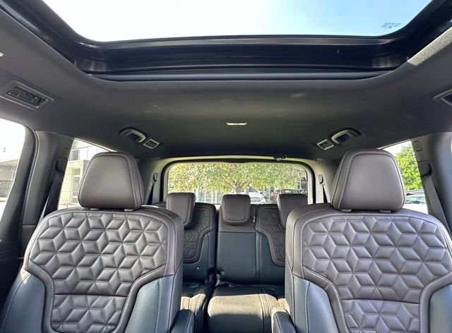 Used 2025 Nissan Armada Platinum AWD/4WD image 32