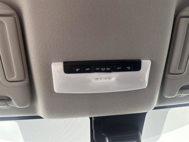 New 2025 Nissan Versa SV w/ Trunk Package FWD image 27