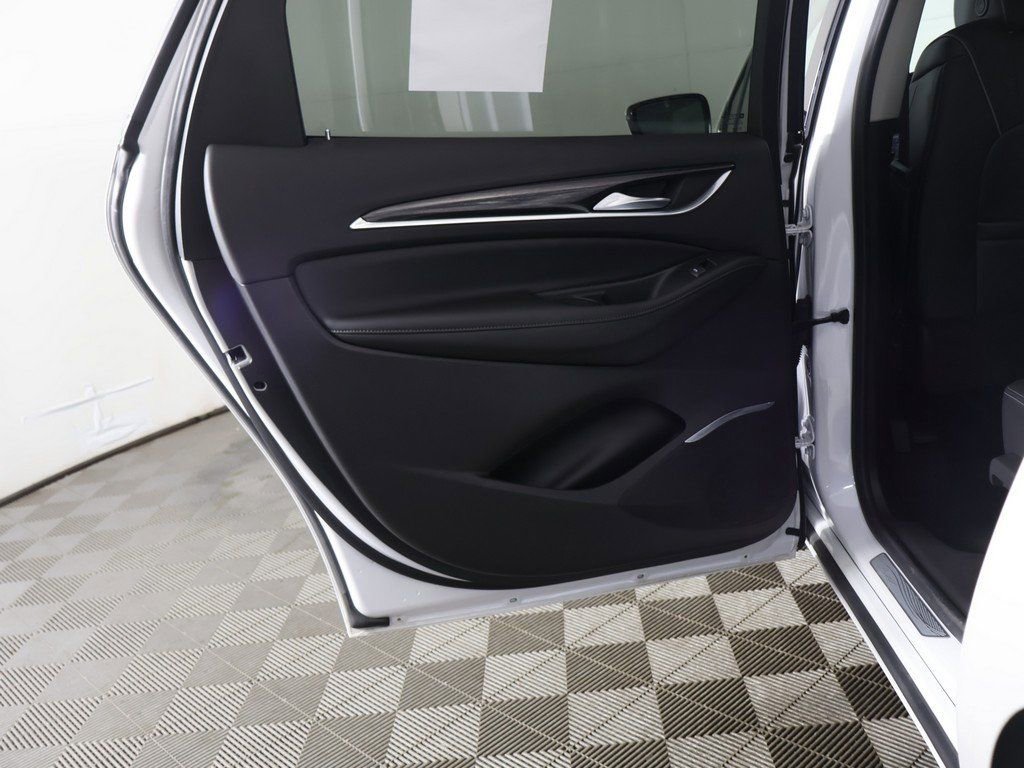 Used 2021 Buick Enclave Avenir w/ Avenir Technology Package image 29