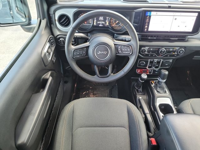Used 2024 Jeep Gladiator Mojave AWD/4WD image 12