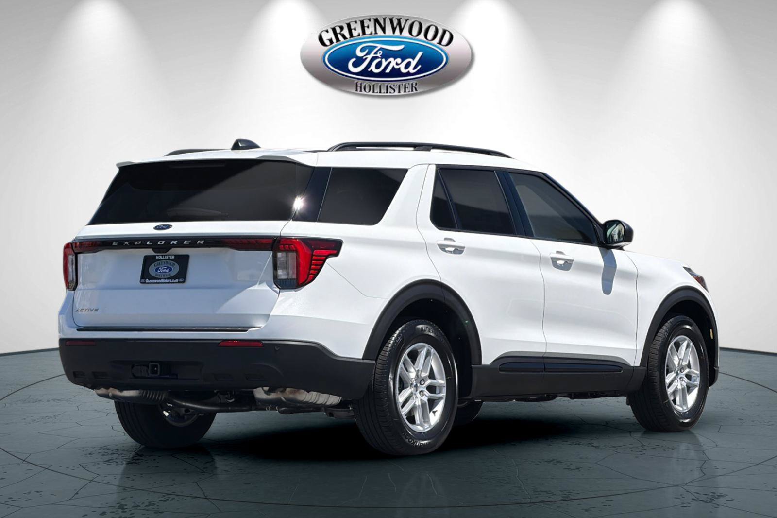 New 2026 Ford Explorer Active RWD image 4