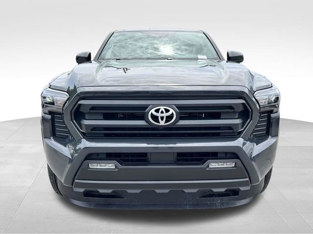 Used 2025 Toyota Tacoma SR5 RWD image 7