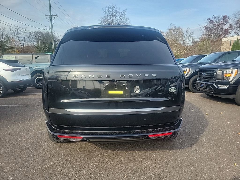 Used 2023 Land Rover Range Rover SE image 6