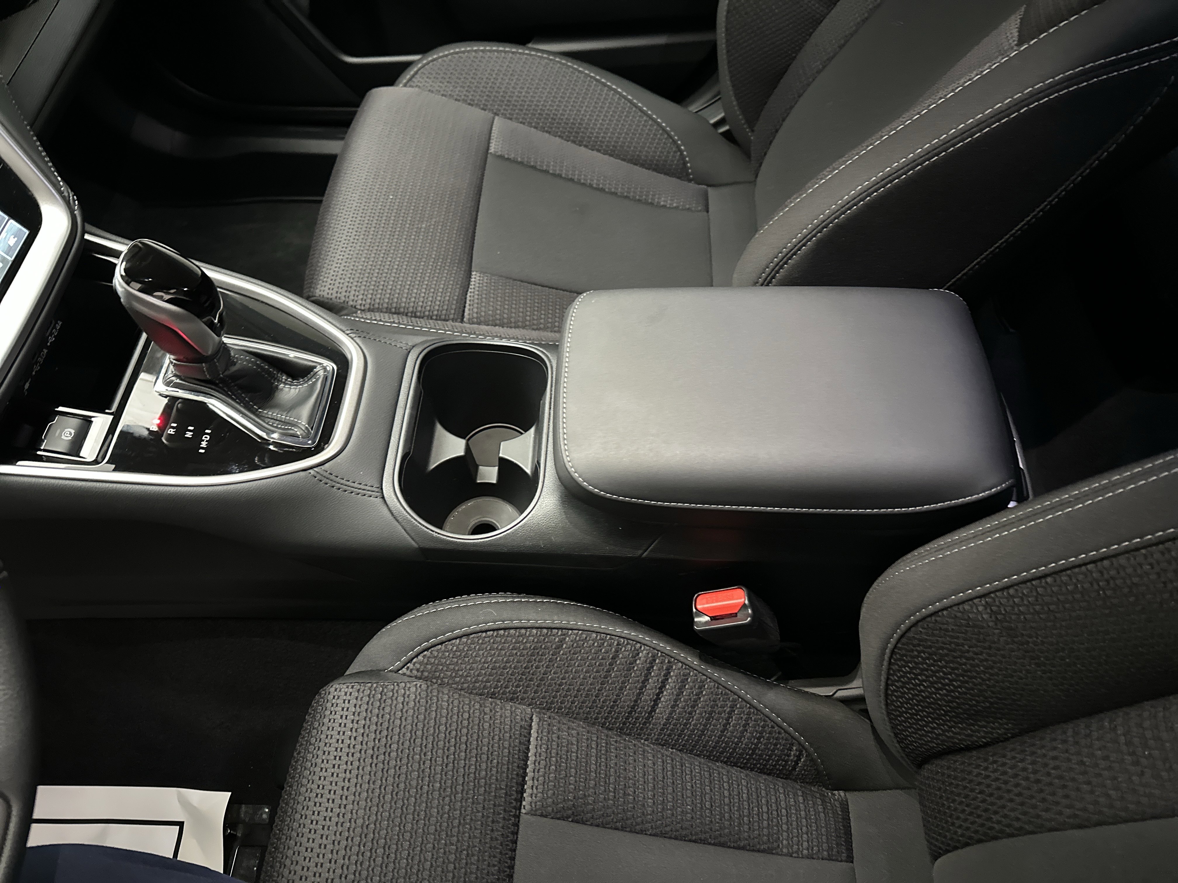 Certified 2025 Subaru Outback Premium image 33