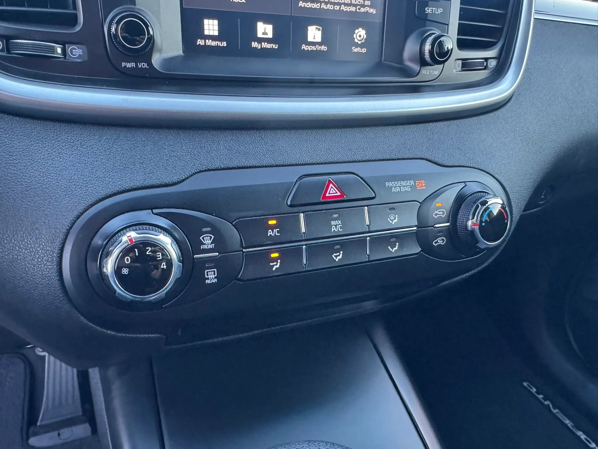Used 2019 Kia Sorento LX image 36