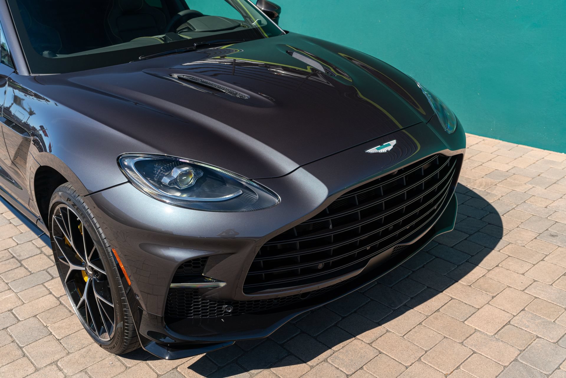 Used 2025 Aston Martin DBX 707 AWD/4WD image 9