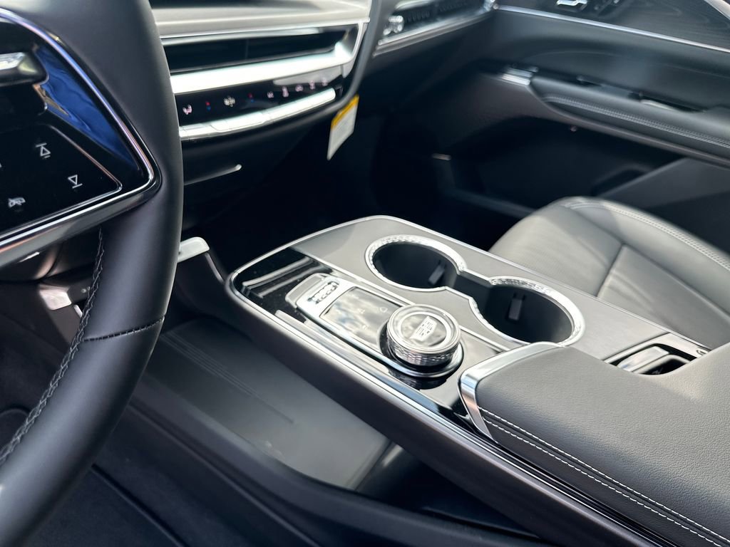 New 2026 Cadillac Lyriq Luxury image 25