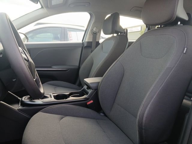 Used 2025 Kia K4 FWD image 11