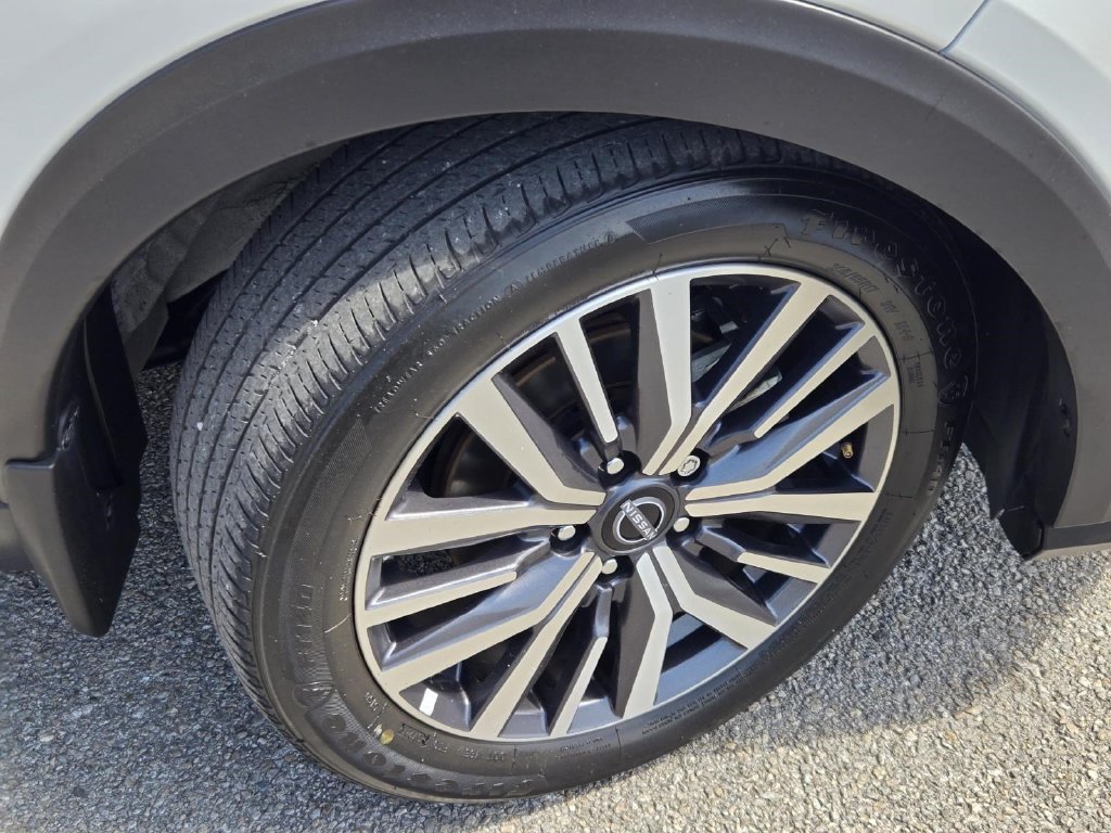 Certified 2024 Nissan Kicks SV FWD image 6