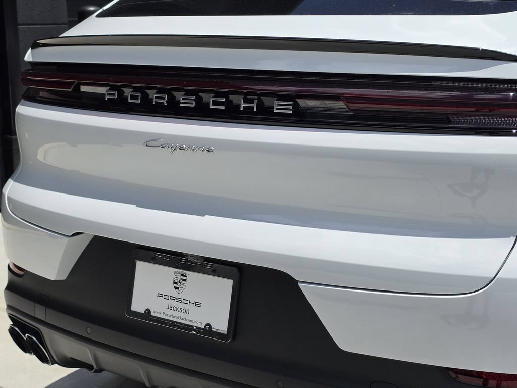 New 2026 Porsche Cayenne Coupe AWD/4WD image 30