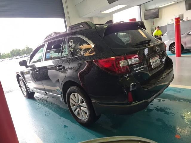 Used 2016 Subaru Outback 2.5i Premium AWD/4WD image 2