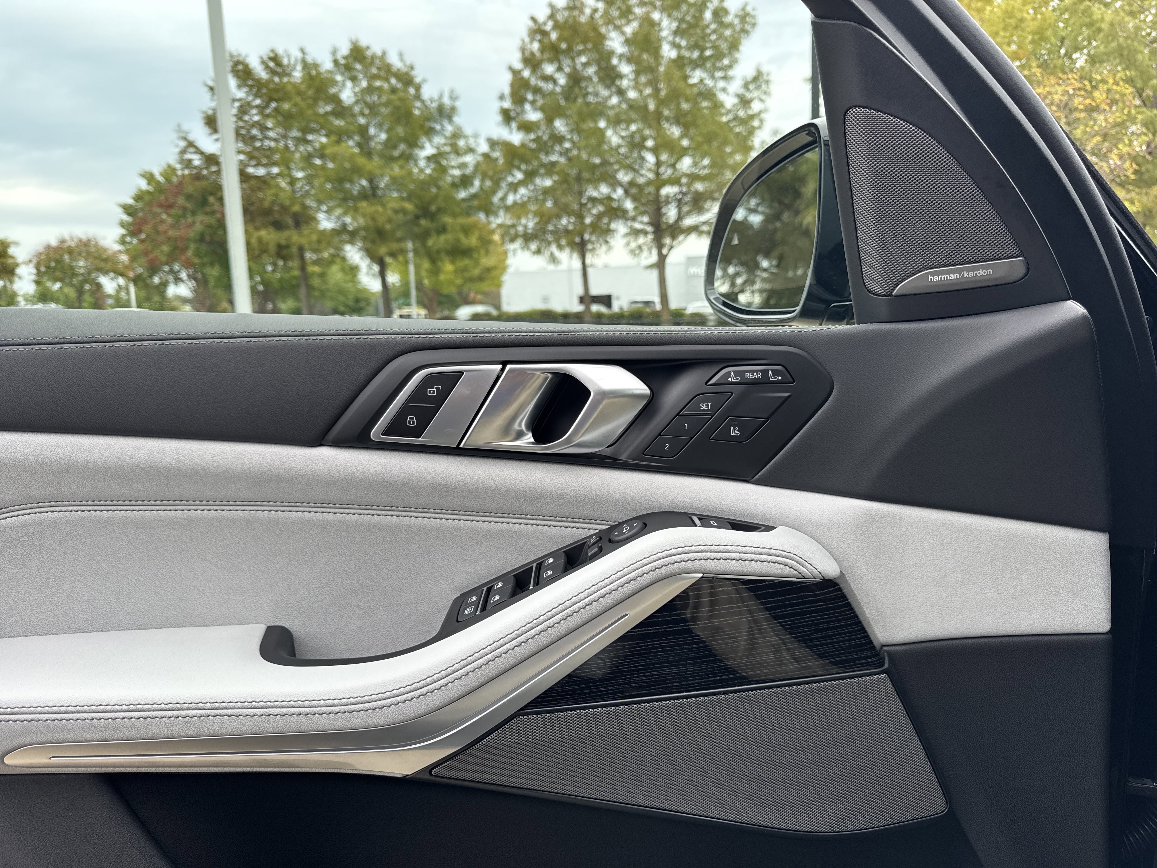 New 2026 BMW X7 xDrive40i w/ M Sport Package image 23