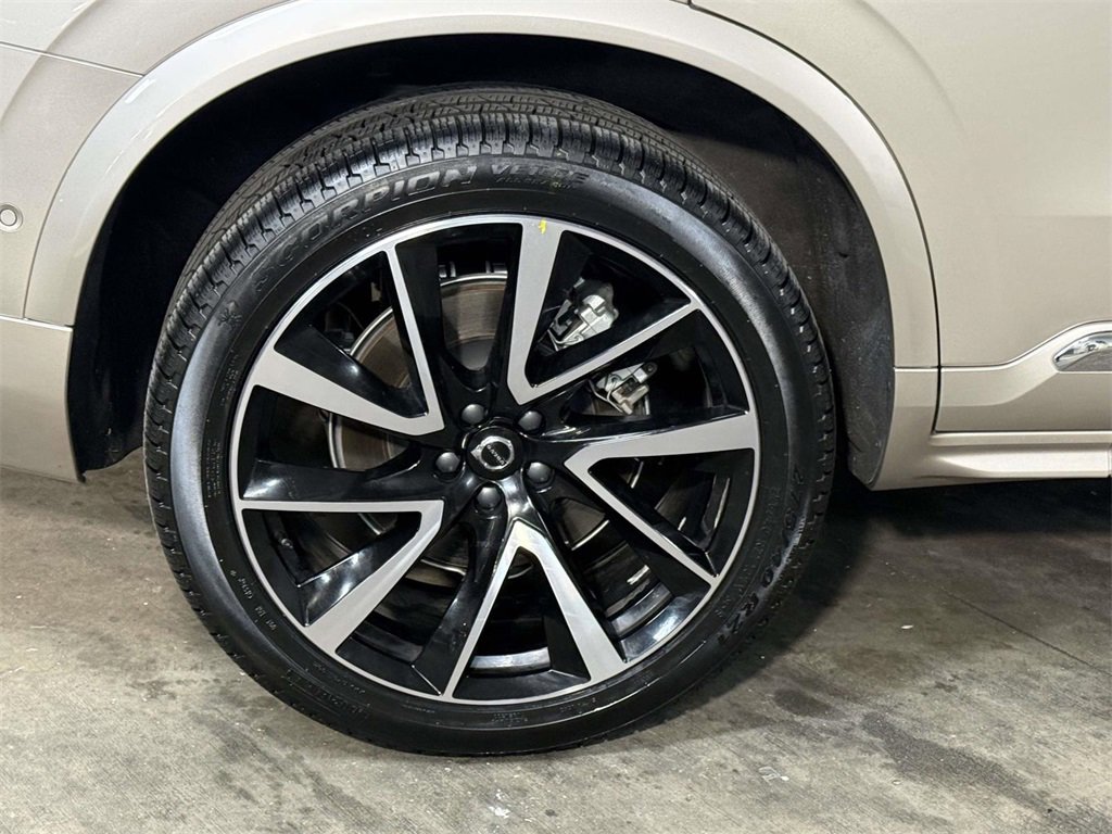 Certified 2025 Volvo XC90 B6 Plus image 13
