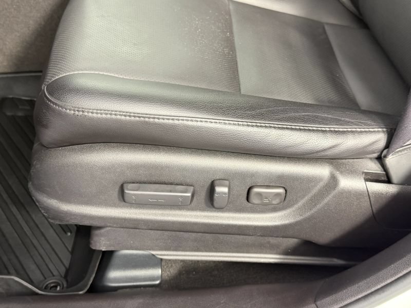 Used 2017 Acura RDX w/ Technology Package AWD/4WD image 21