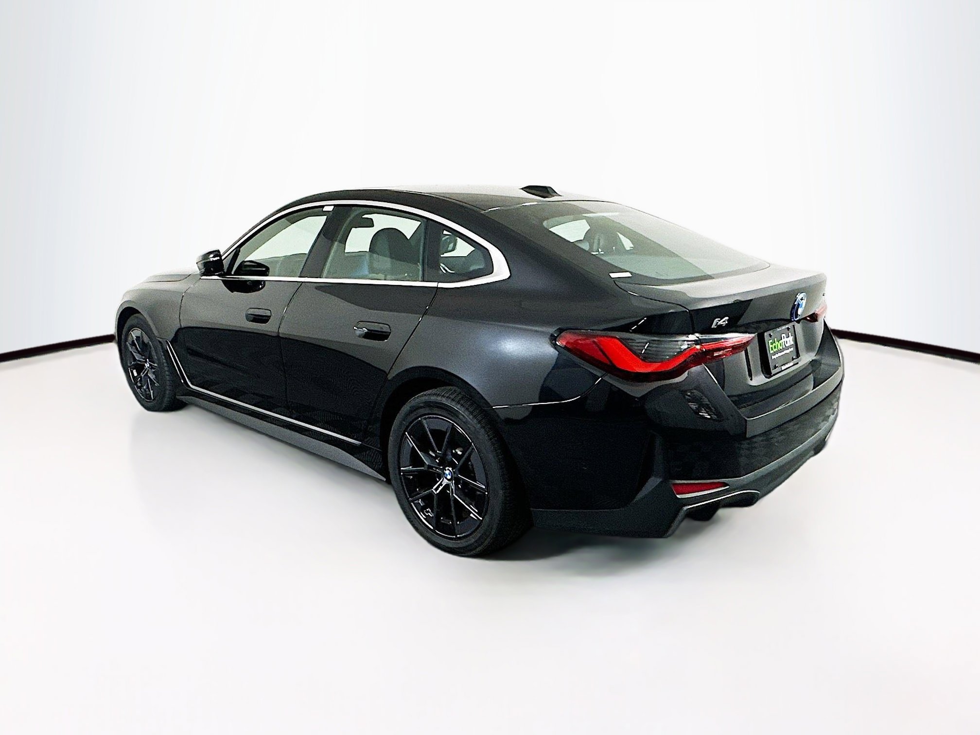 Used 2025 BMW i4 eDrive40 image 5
