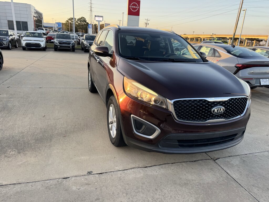 Used 2016 Kia Sorento LX w/ LX Convenience Package image 7