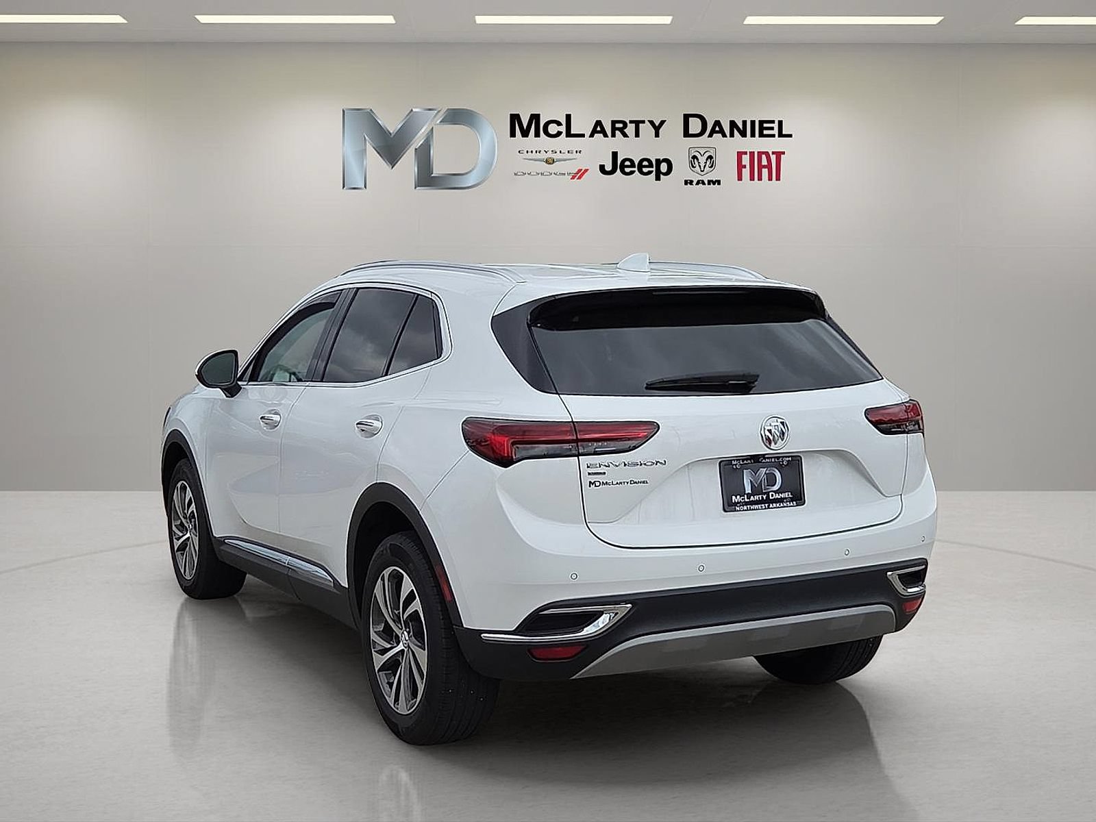 Used 2023 Buick Envision Essence AWD/4WD image 4