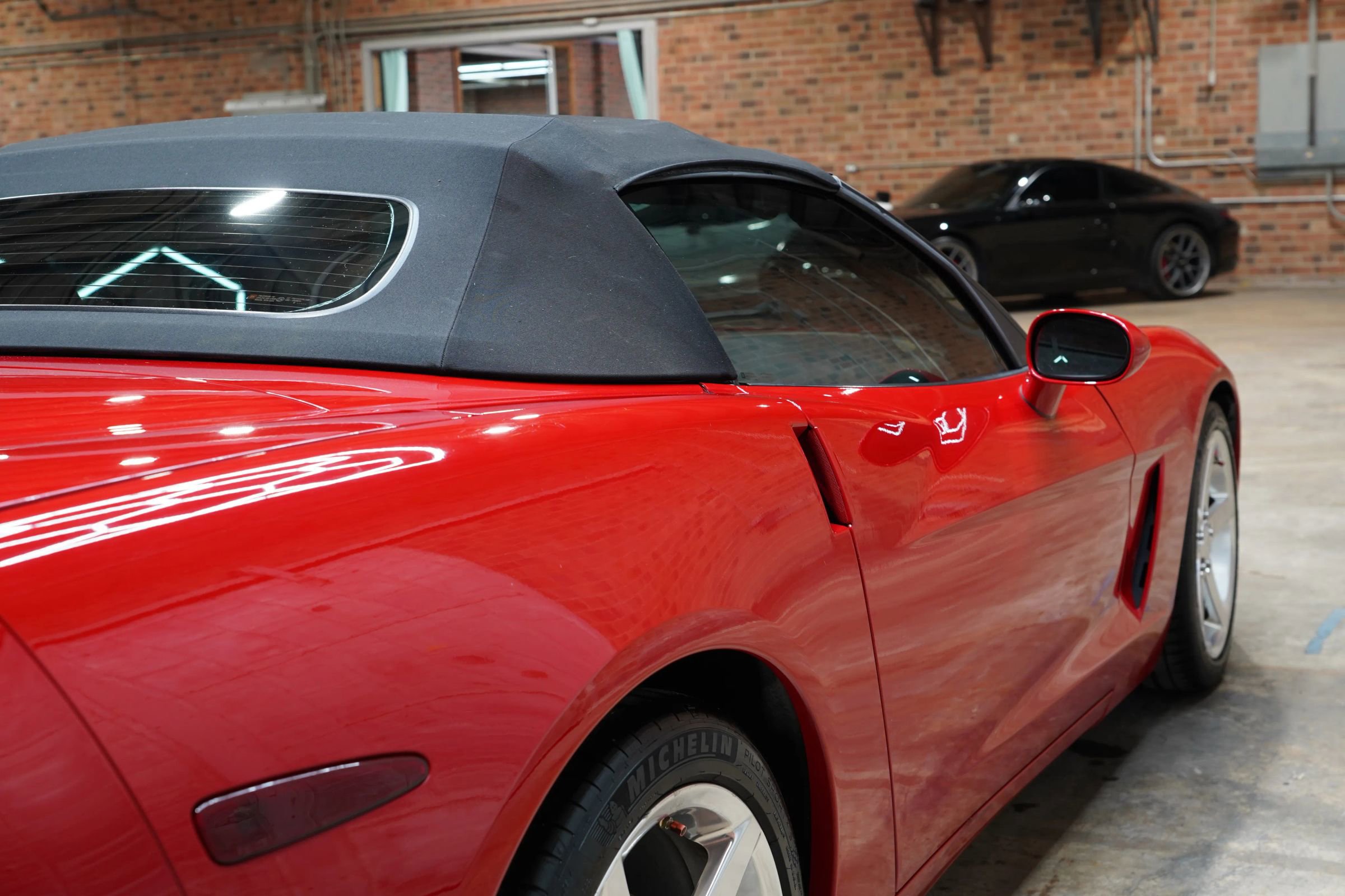 Used 2006 Chevrolet Corvette Convertible w/ Preferred Equipment Group RWD image 18