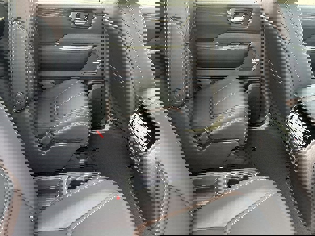 New 2026 Nissan Armada SL w/ Captain's Chari Seat Package image 14