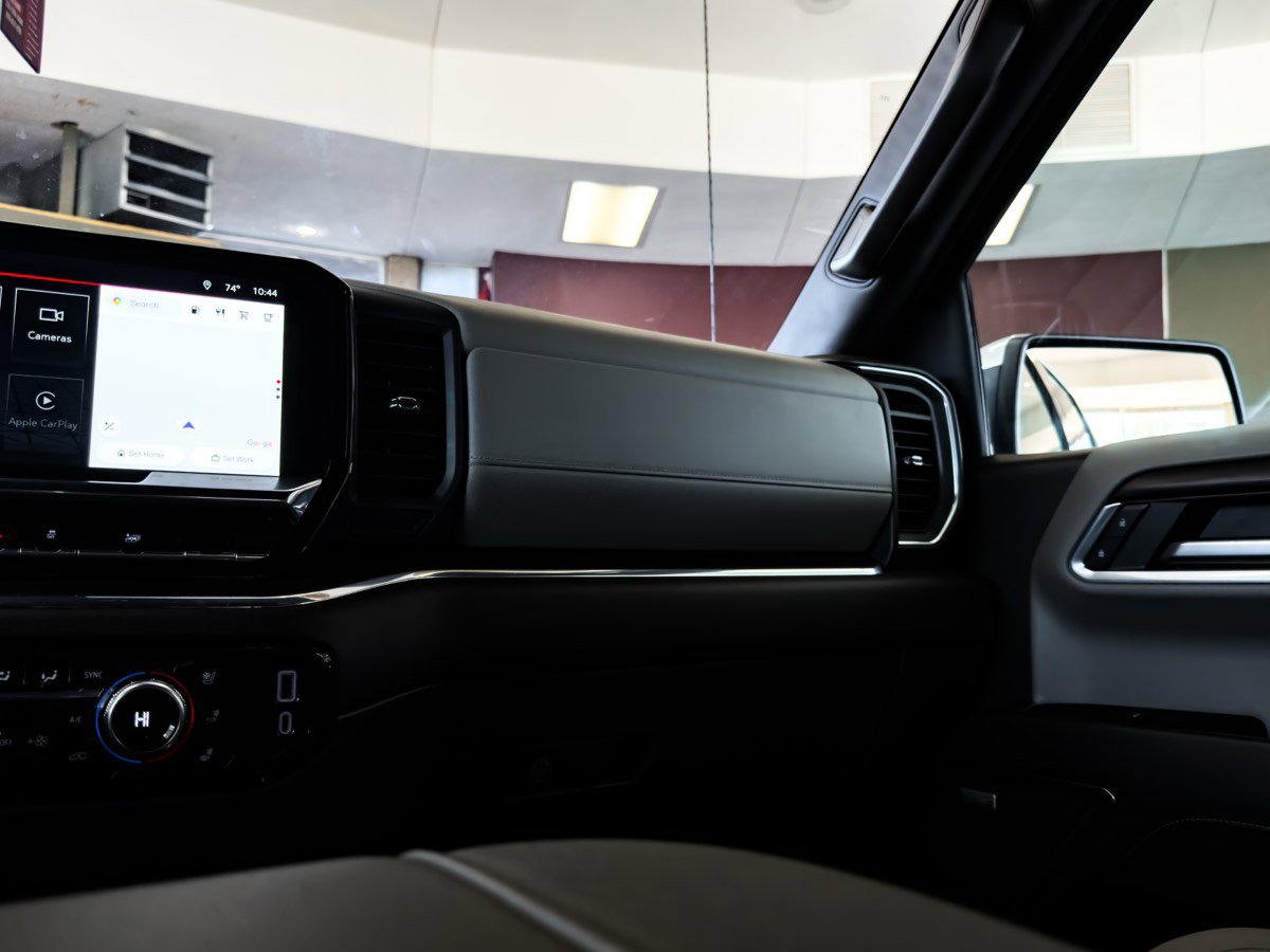 Used 2024 GMC Sierra 1500 SLT w/ SLT Convenience Package image 40