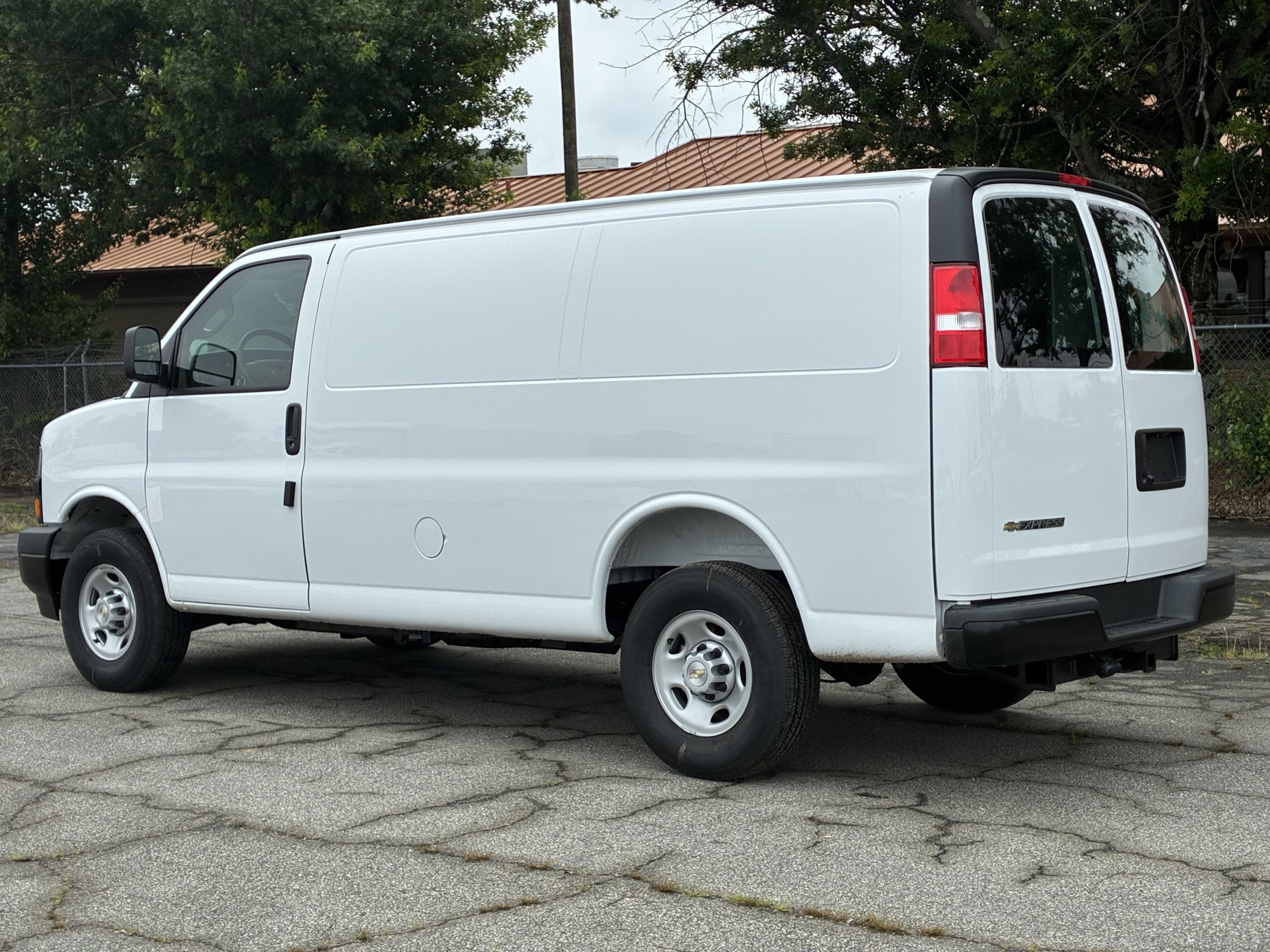 New 2026 Chevrolet Express 2500 w/ Driver Convenience Package RWD image 10