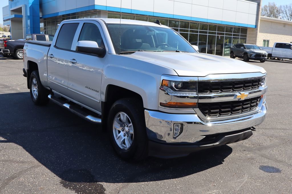 Used 2018 Chevrolet Silverado 1500 LT w/ All Star Edition AWD/4WD image 2