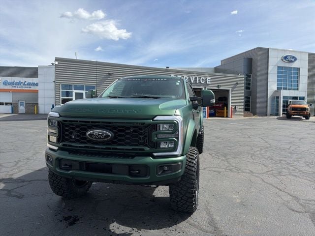 New 2026 Ford F250 Lariat w/ Black Appearance Package AWD/4WD image 3