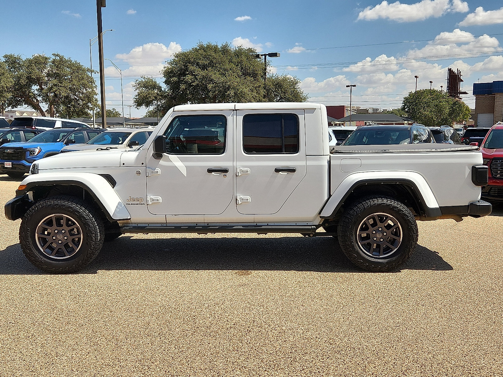 Used 2021 Jeep Gladiator Overland w/ Popular Equipment Package AWD/4WD image 2
