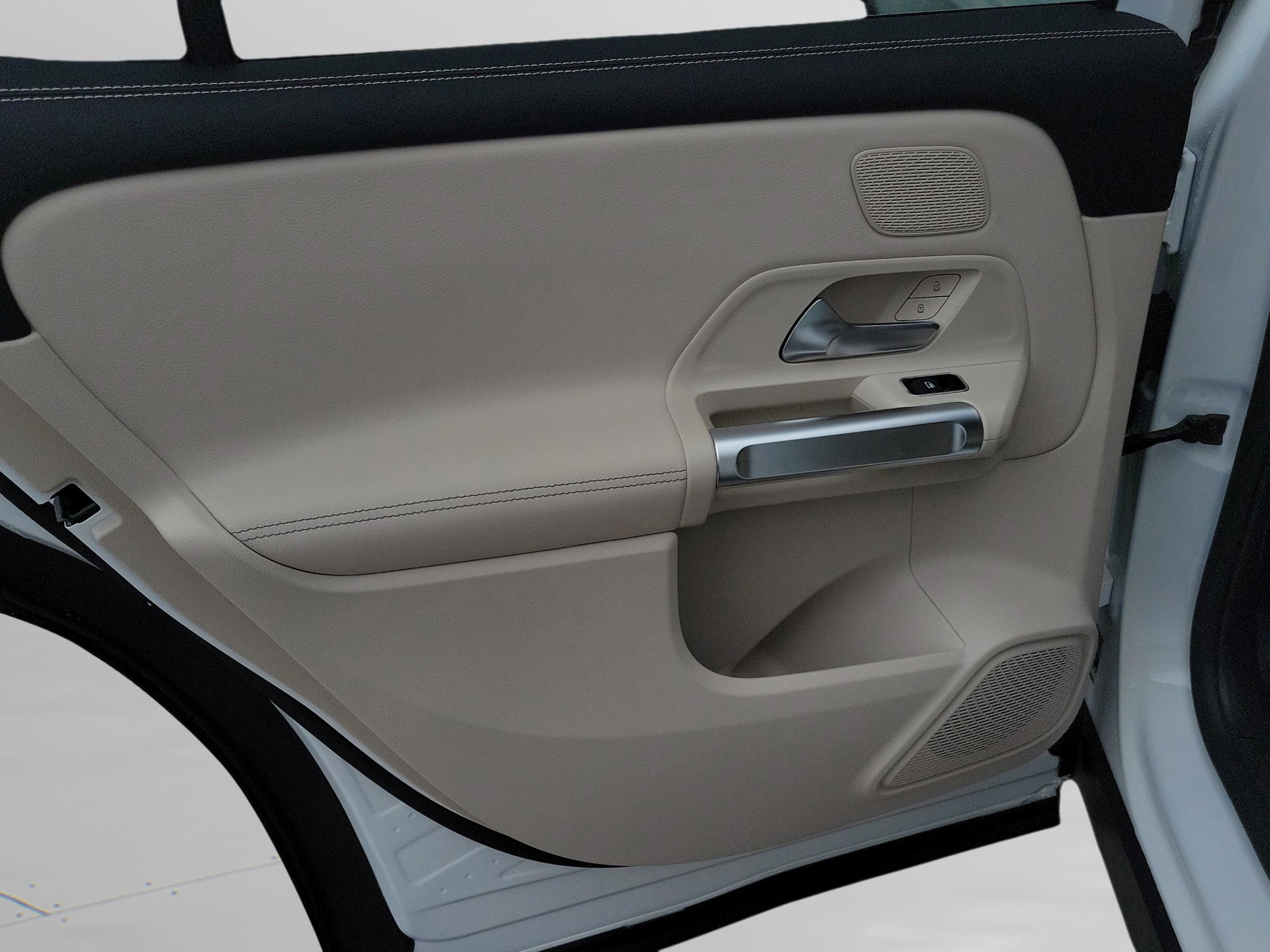 Certified 2026 Mercedes-Benz GLB 250 image 7