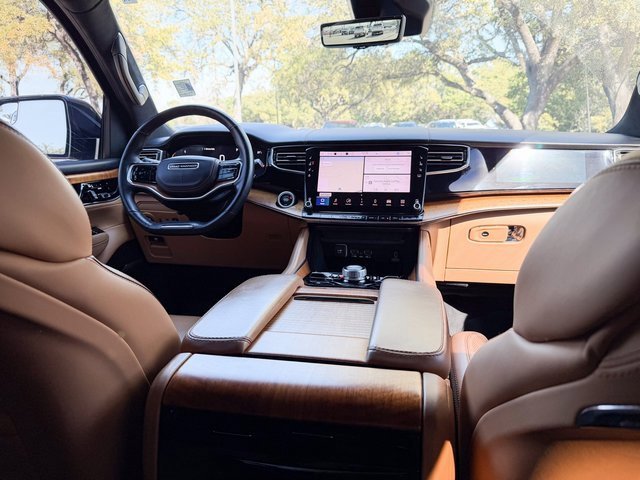 Used 2022 Jeep Grand Wagoneer Series III image 19