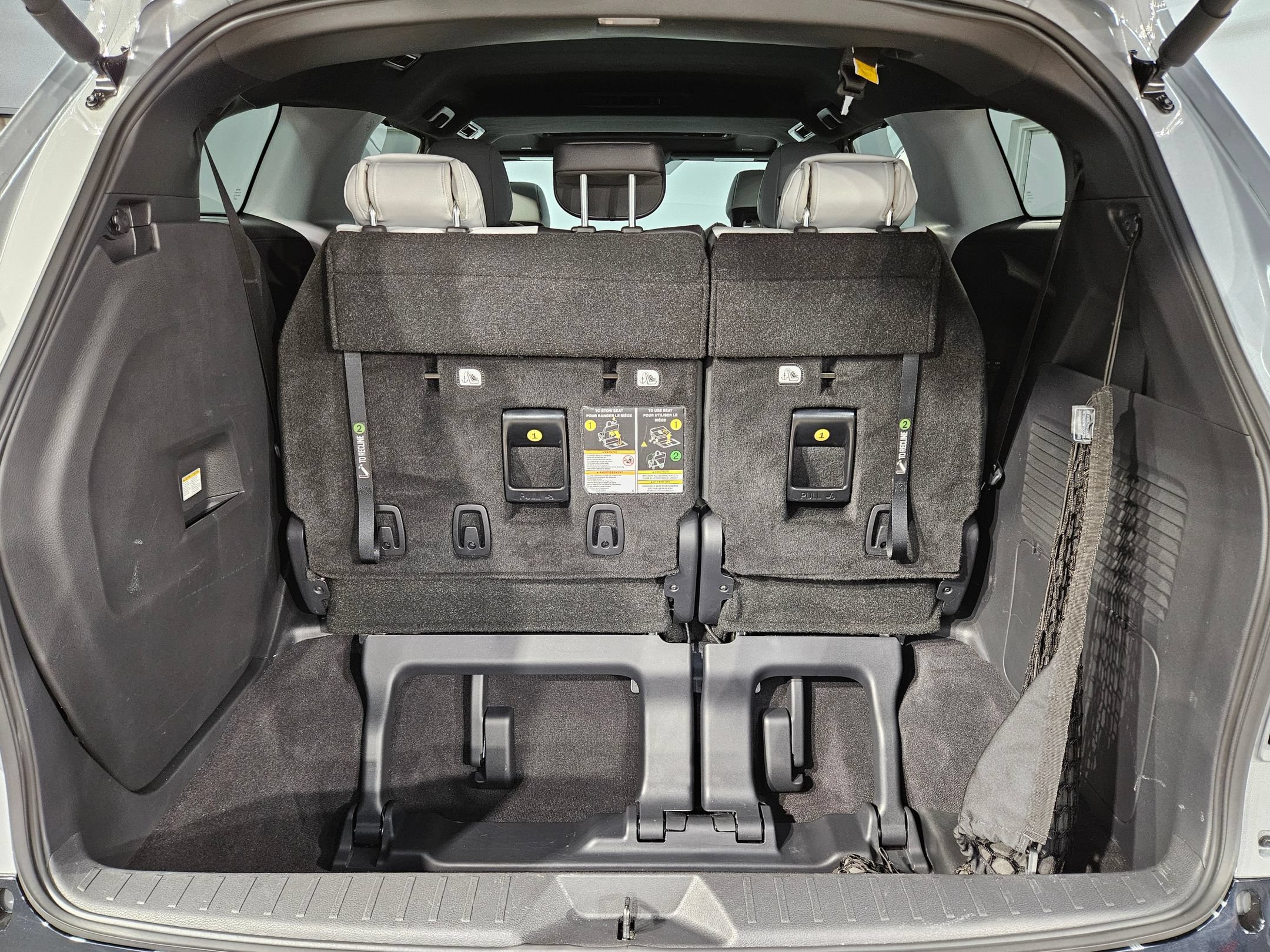 Certified 2025 Toyota Sienna XSE FWD image 18