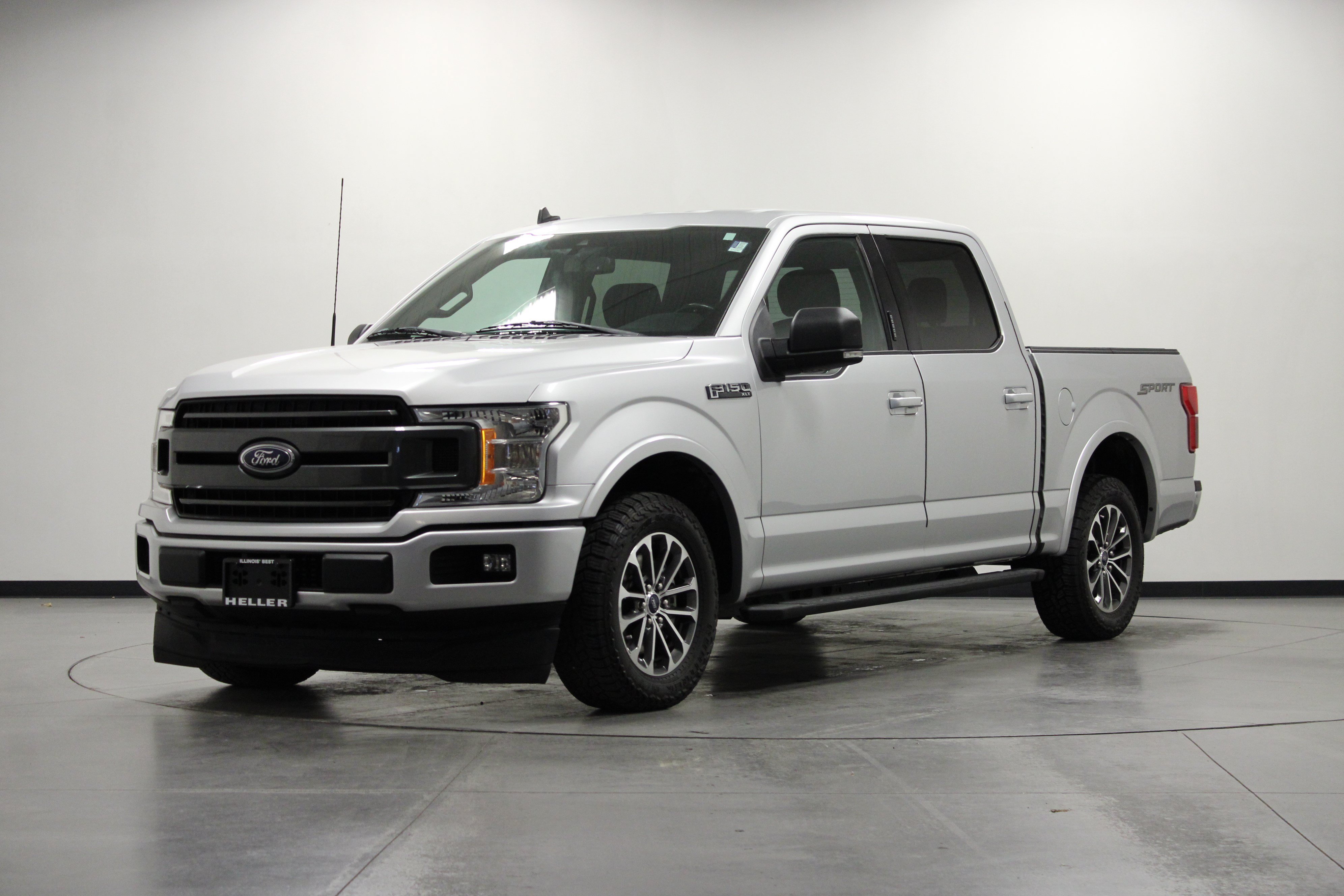 Used 2019 Ford F150 XLT w/ Equipment Group 302A Luxury RWD image 9