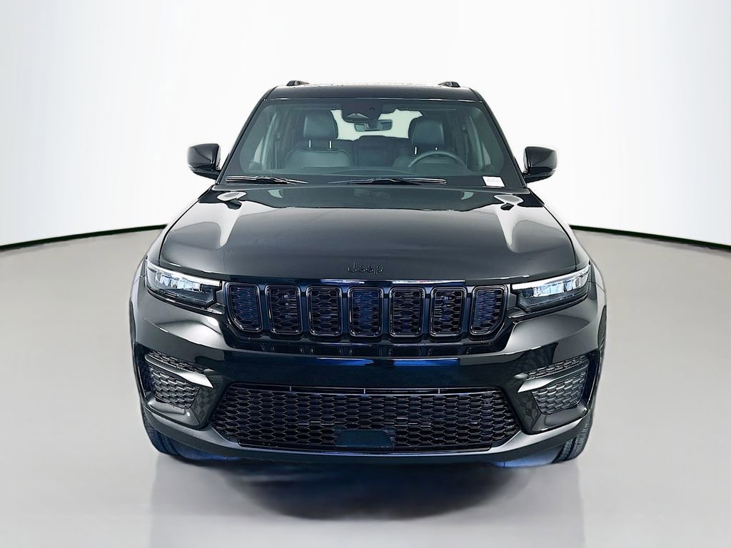 New 2025 Jeep Grand Cherokee Altitude AWD/4WD image 2