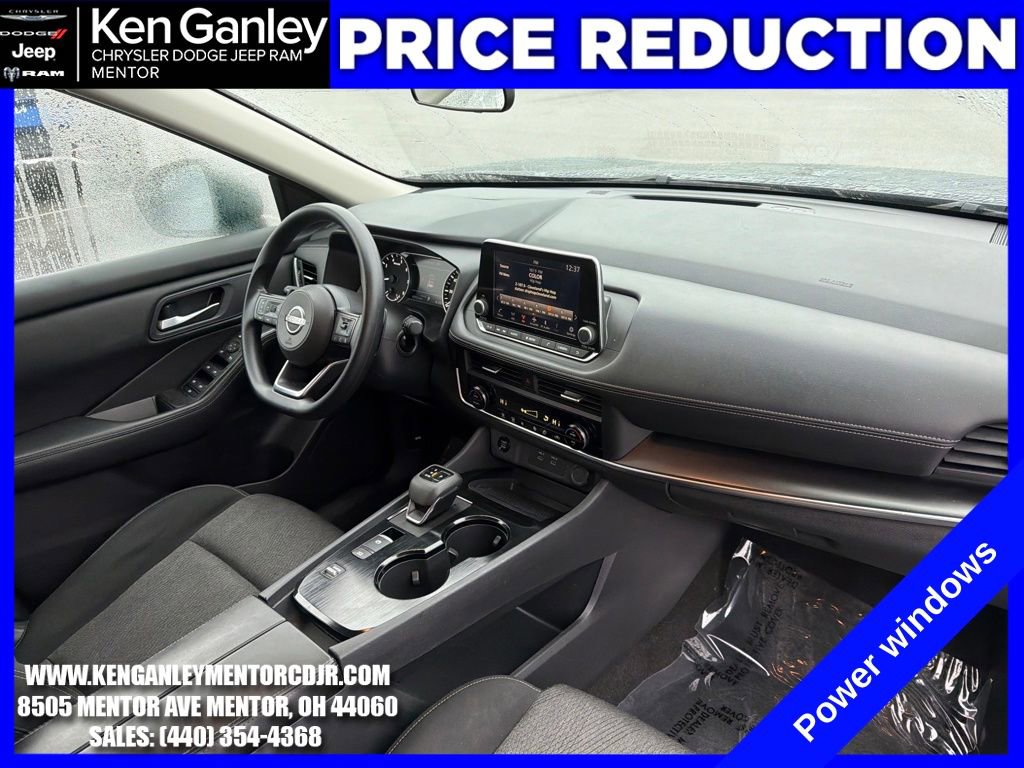 Used 2024 Nissan Rogue SV image 24