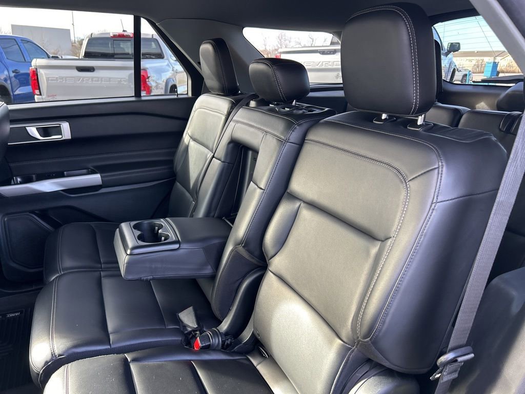 Used 2023 Ford Explorer XLT w/ Equipment Group 202A image 38