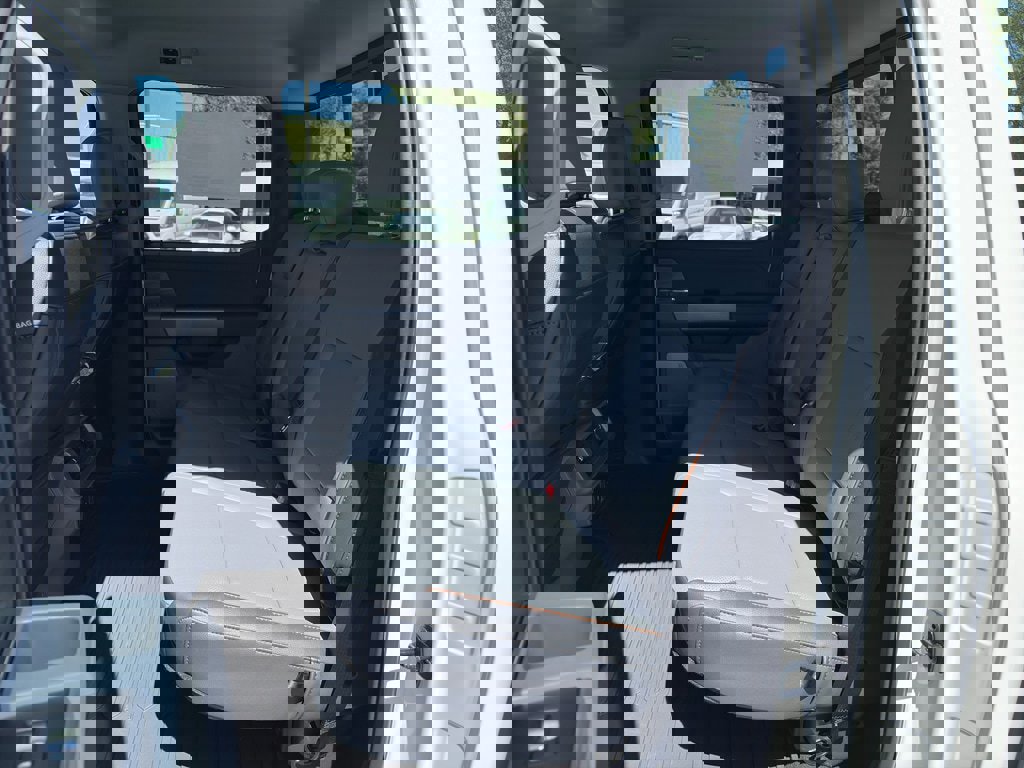 New 2025 Ford F150 Lariat w/ Equipment Group 501A Mid image 21