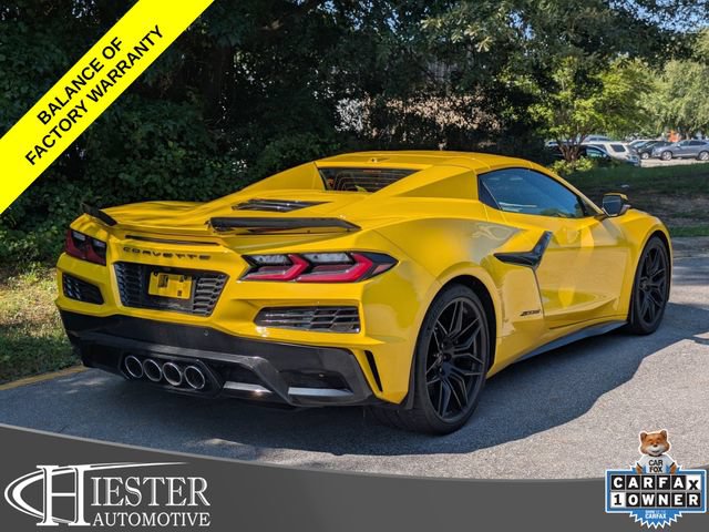 Used 2025 Chevrolet Corvette Z06 w/ Stealth Interior Trim Package RWD image 2