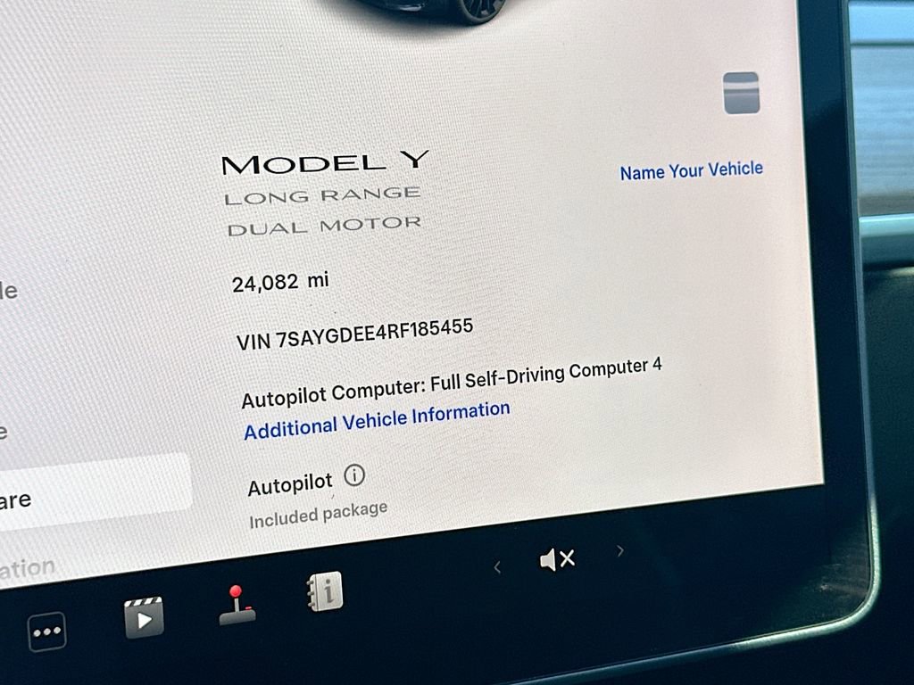 Used 2024 Tesla Model Y Long Range image 12