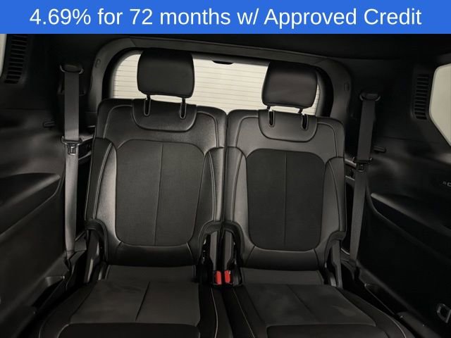 Used 2025 Jeep Grand Cherokee L Laredo image 17