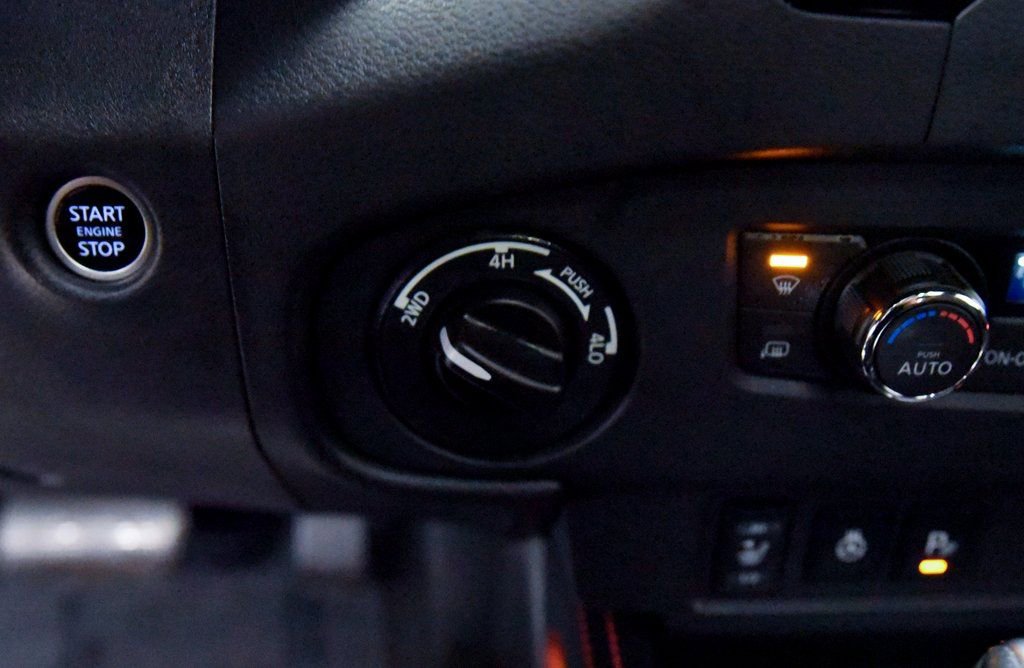 Used 2023 Nissan Frontier PRO-4X w/ Pro-4X Premium Package image 27