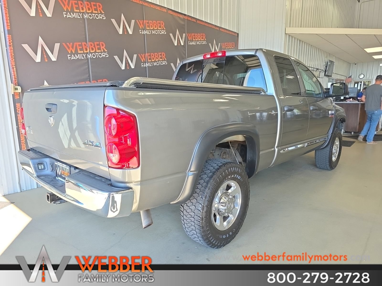 Used 2009 Dodge Ram 2500 Truck SLT w/ Popular Equipment Group AWD/4WD image 4