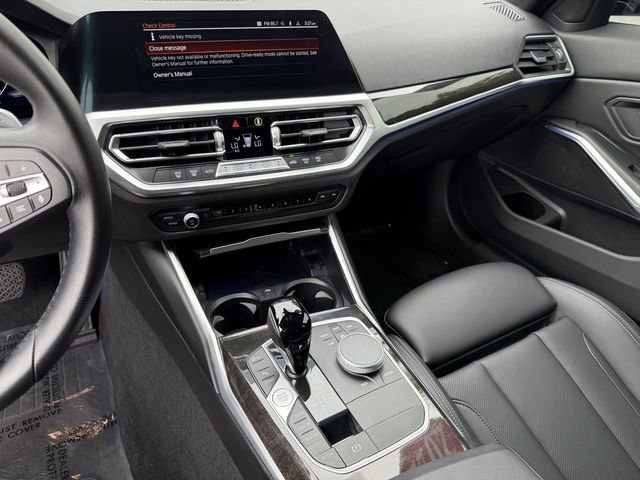 Used 2022 BMW 330i Sedan w/ Driving Assistance Package RWD image 18