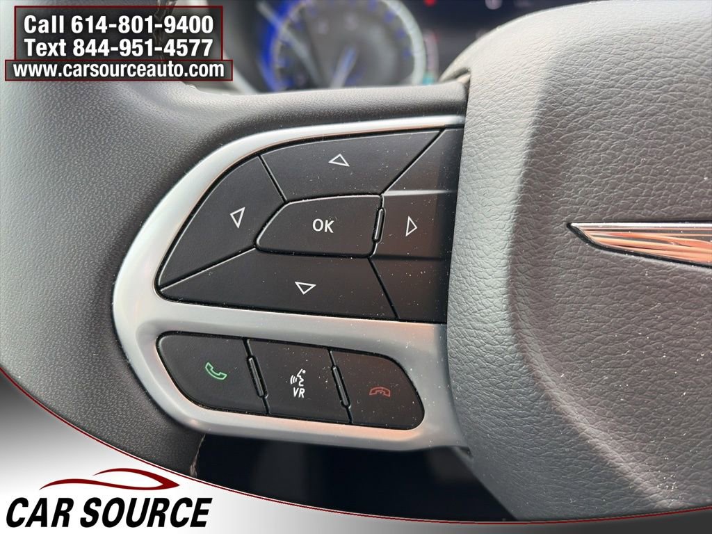 Used 2024 Chrysler Pacifica Touring-L FWD image 14
