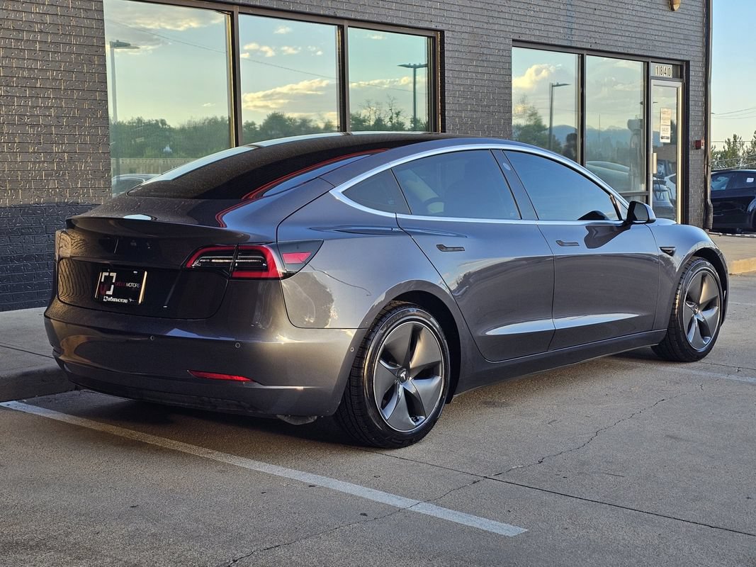 Used 2020 Tesla Model 3 Standard Range Plus RWD image 10